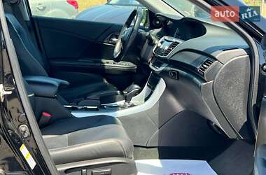 Седан Honda Accord 2013 в 