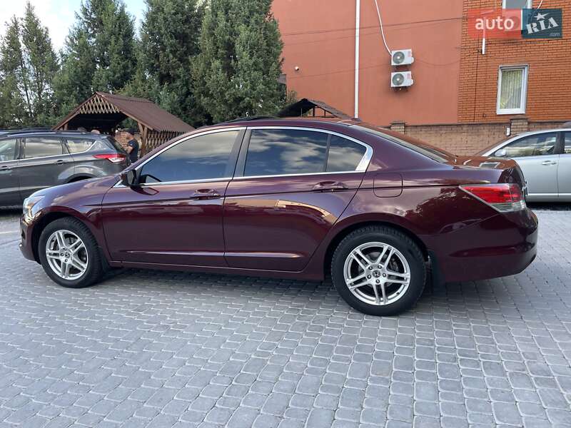 Седан Honda Accord 2008 в Виннице