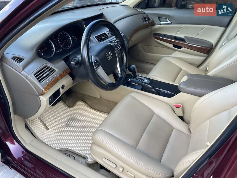 Седан Honda Accord 2008 в Виннице