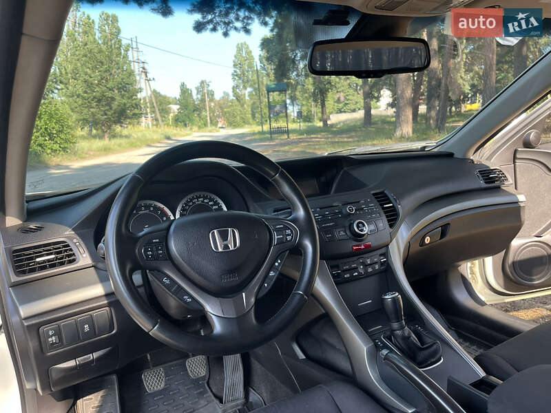 Седан Honda Accord 2011 в Ахтырке