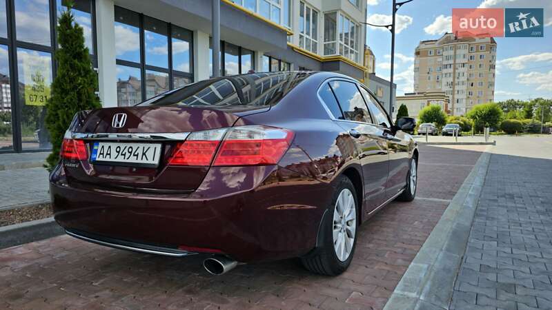 Седан Honda Accord 2014 в Києві