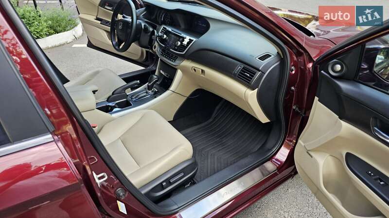 Седан Honda Accord 2014 в Києві