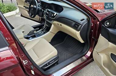Седан Honda Accord 2014 в 