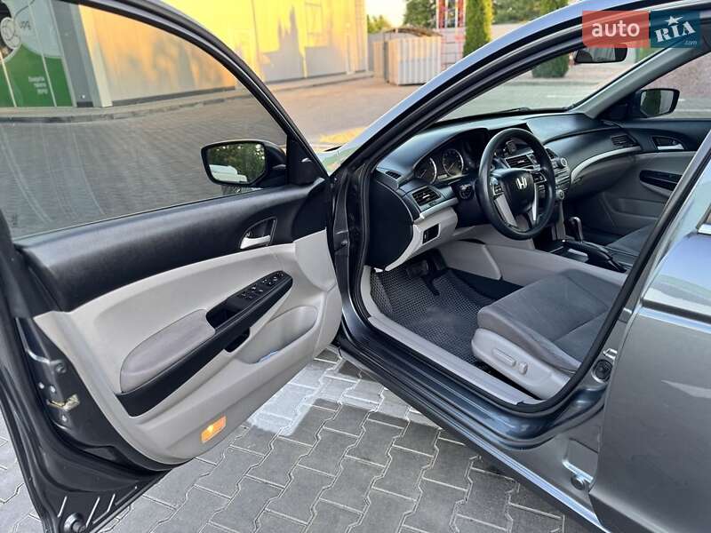 Седан Honda Accord 2011 в Одессе