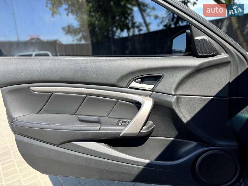 Купе Honda Accord 2008 в Рогатине