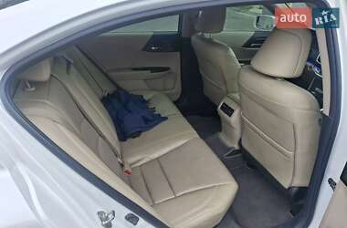 Седан Honda Accord 2015 в 