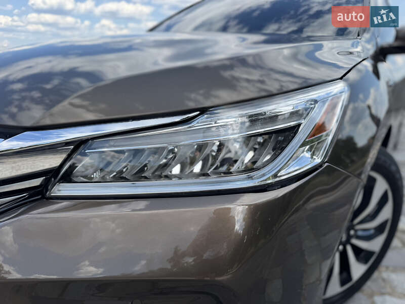 Седан Honda Accord 2017 в Киеве