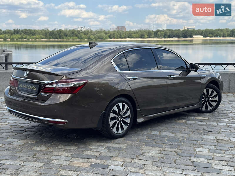 Седан Honda Accord 2017 в Киеве