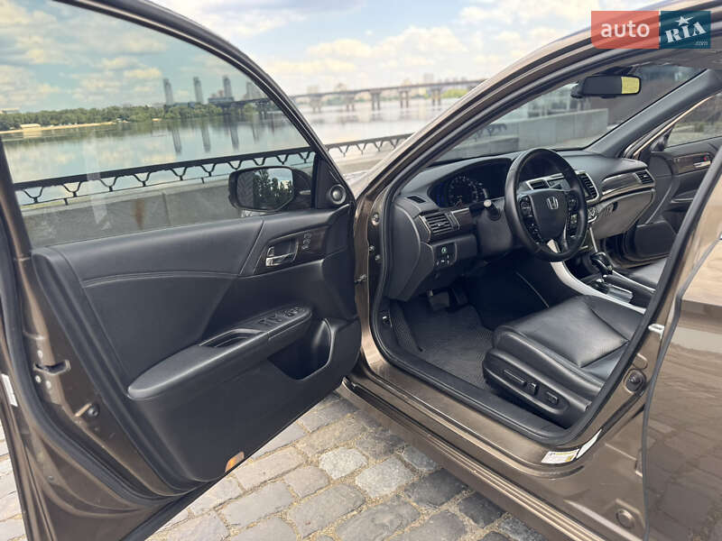 Седан Honda Accord 2017 в Киеве