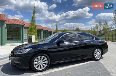 Седан Honda Accord 2013 в 