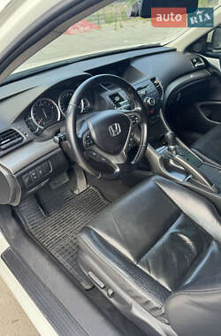 Седан Honda Accord 2010 в 