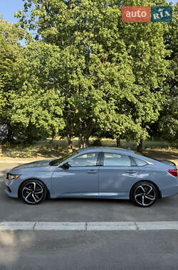 Седан Honda Accord 2022 в 