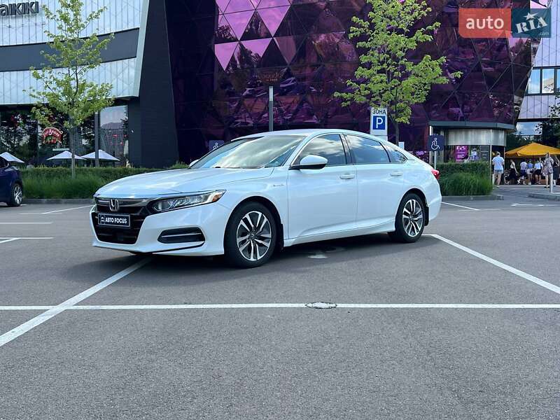 Седан Honda Accord 2018 в Киеве