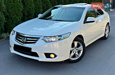 Седан Honda Accord 2012 в Киеве