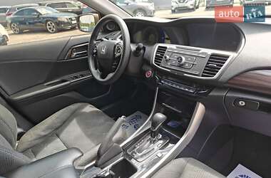 Седан Honda Accord 2016 в 