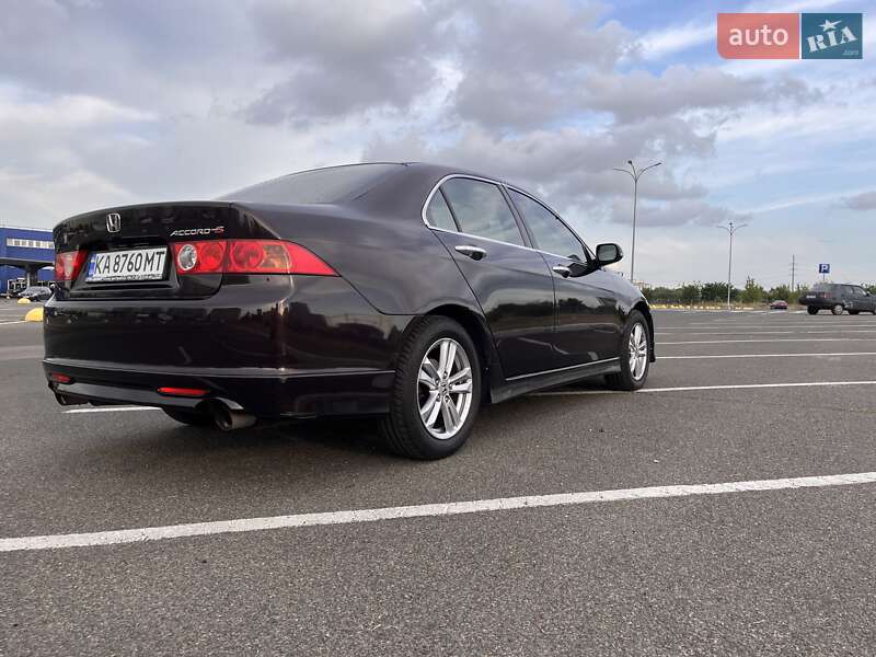 Седан Honda Accord 2006 в Киеве