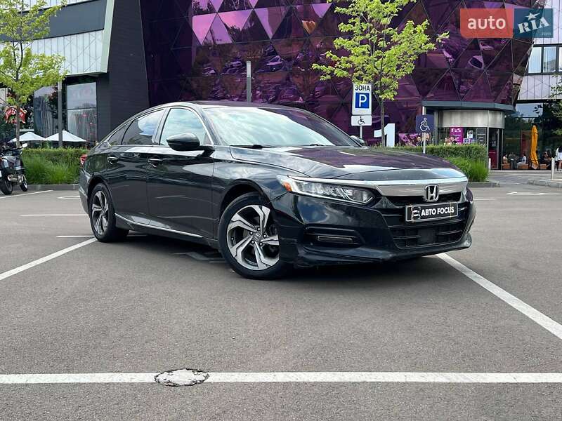 Седан Honda Accord 2018 в 