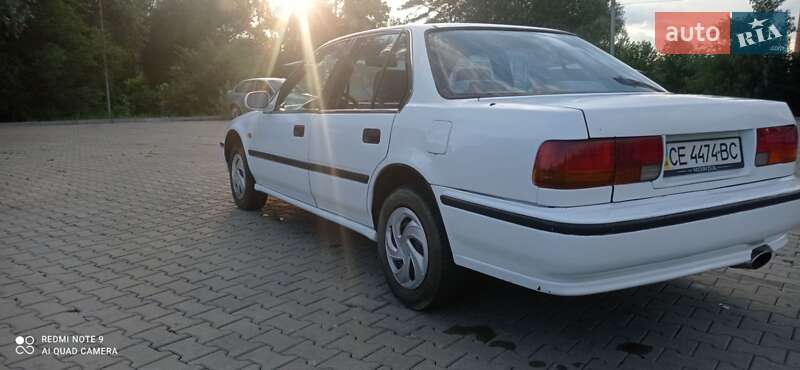 Седан Honda Accord 1993 в Черновцах
