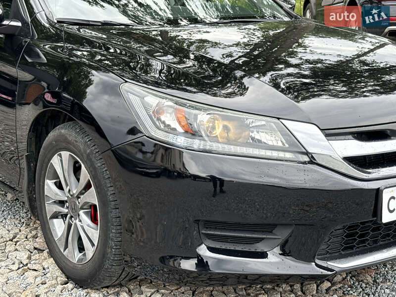 Седан Honda Accord 2015 в Стрые
