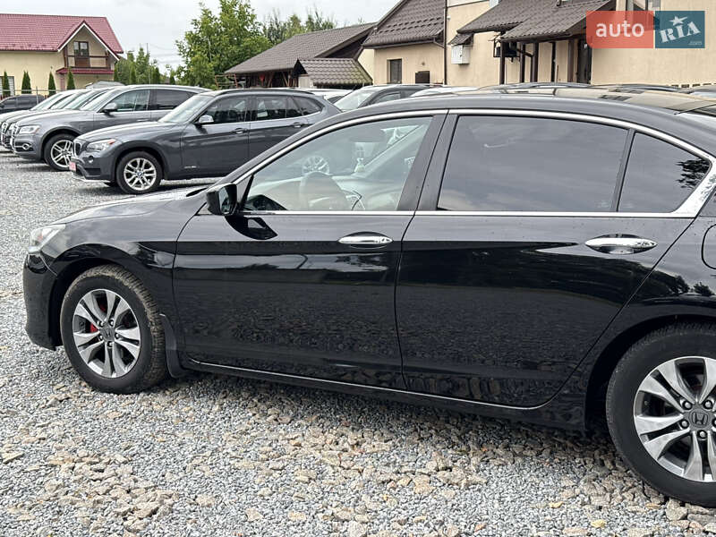 Седан Honda Accord 2015 в Стрые