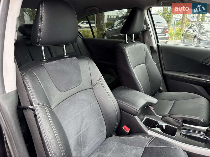 Седан Honda Accord 2015 в Стрые