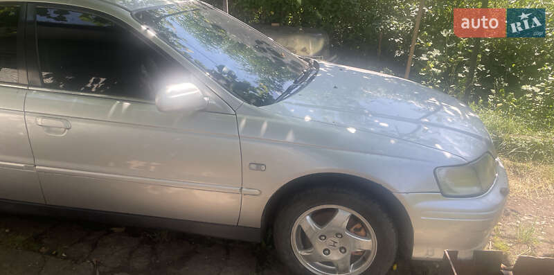 Седан Honda Accord 2000 в Черновцах