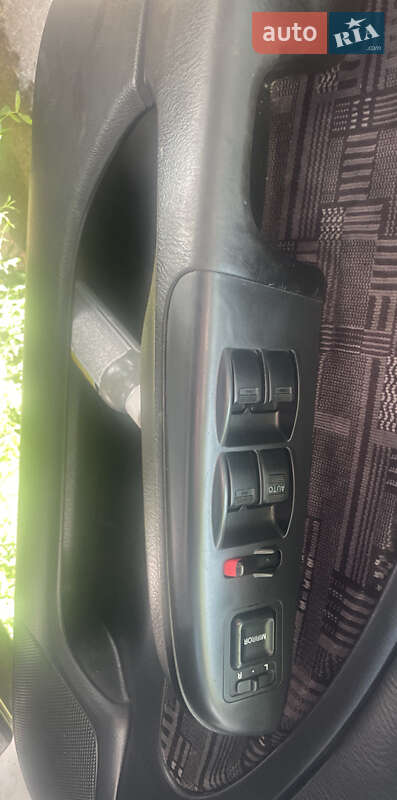 Седан Honda Accord 2000 в Черновцах