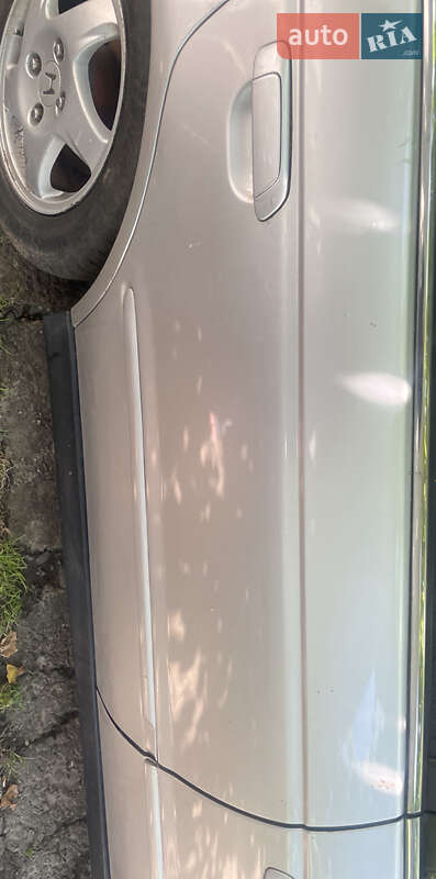 Седан Honda Accord 2000 в Черновцах