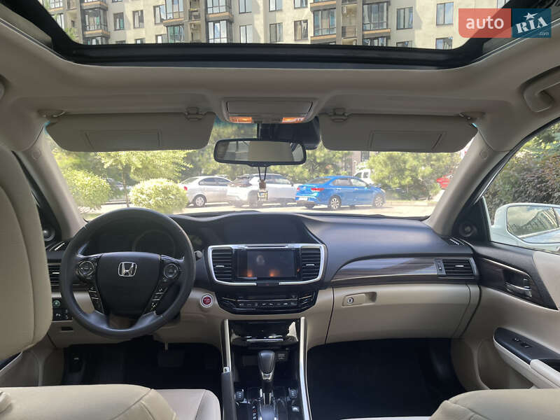Седан Honda Accord 2016 в Киеве