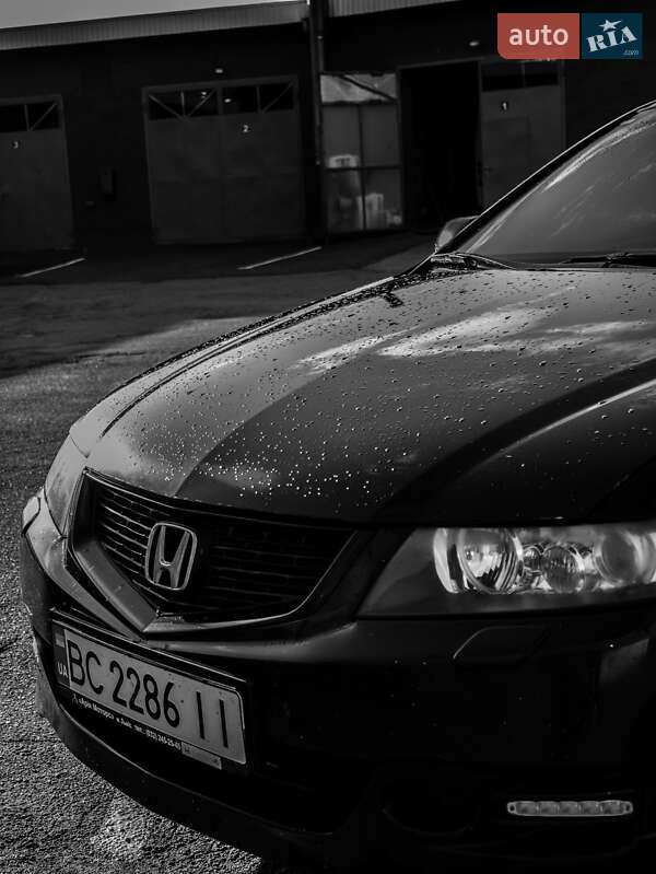 Седан Honda Accord 2006 в Коростене