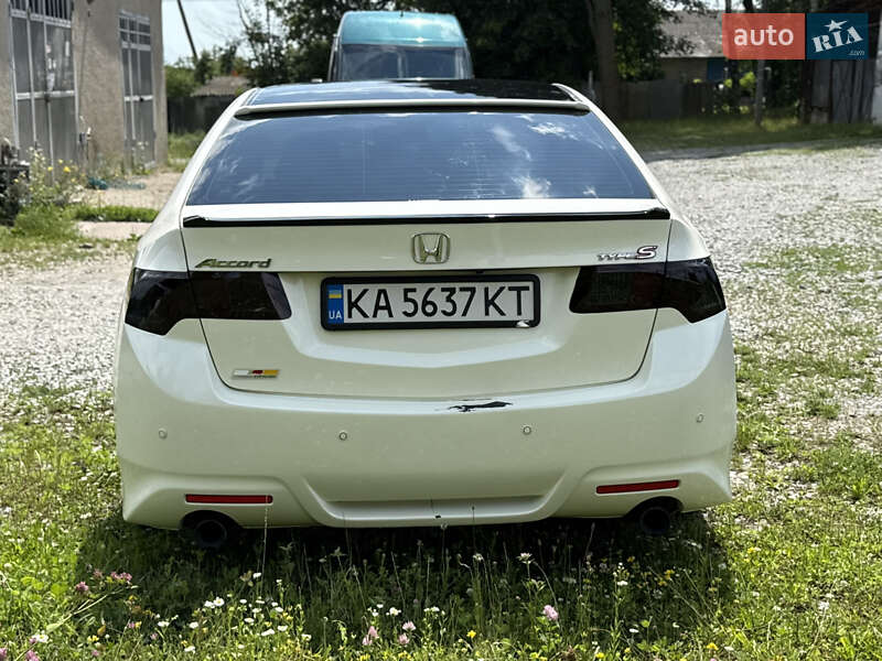 Седан Honda Accord 2008 в Черновцах