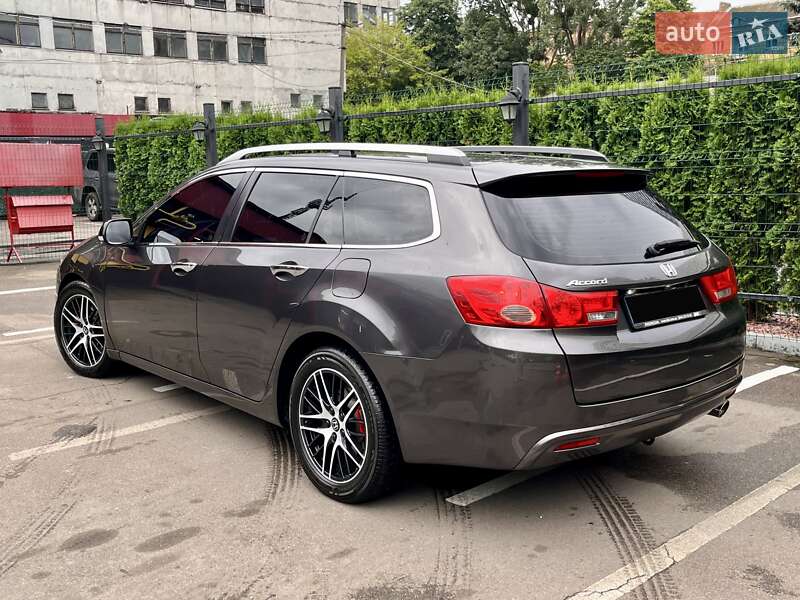 Универсал Honda Accord 2008 в Киеве