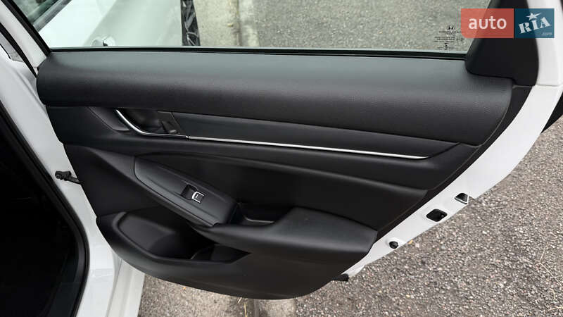 Седан Honda Accord 2018 в Львові