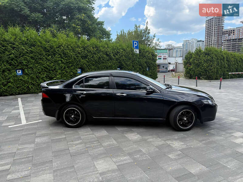 Седан Honda Accord 2003 в Киеве