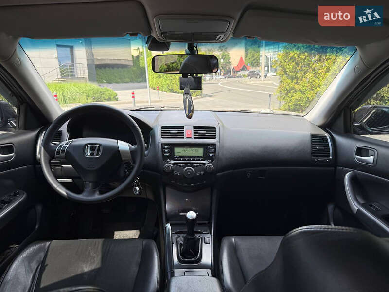 Седан Honda Accord 2003 в Киеве