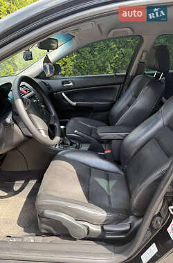 Седан Honda Accord 2003 в 