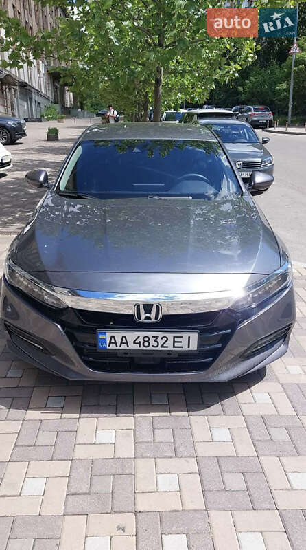 Седан Honda Accord 2017 в Киеве