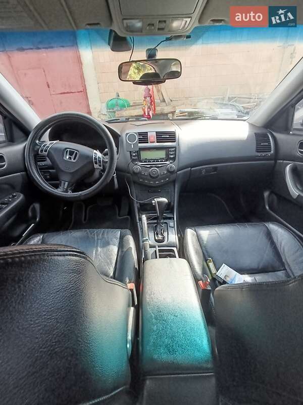 Седан Honda Accord 2004 в Коростышеве