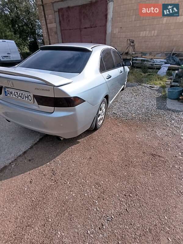 Седан Honda Accord 2004 в Коростышеве