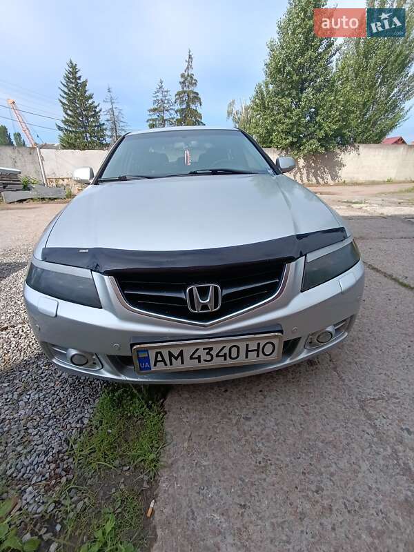 Седан Honda Accord 2004 в Коростышеве
