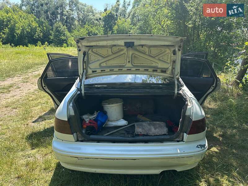 Седан Honda Accord 1993 в Лохвице