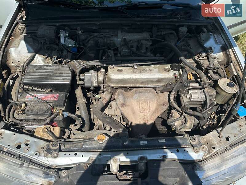 Седан Honda Accord 1993 в Лохвице