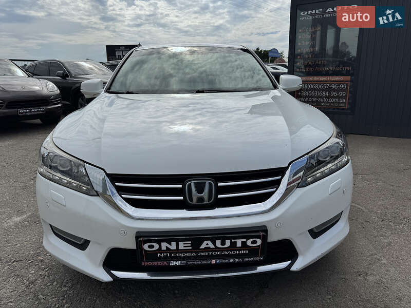Седан Honda Accord 2013 в Києві