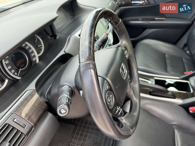 Седан Honda Accord 2013 в Києві