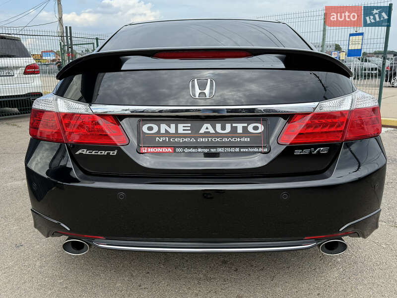 Седан Honda Accord 2013 в Києві