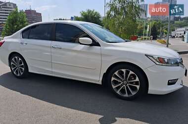 Седан Honda Accord 2015 в Дніпрі