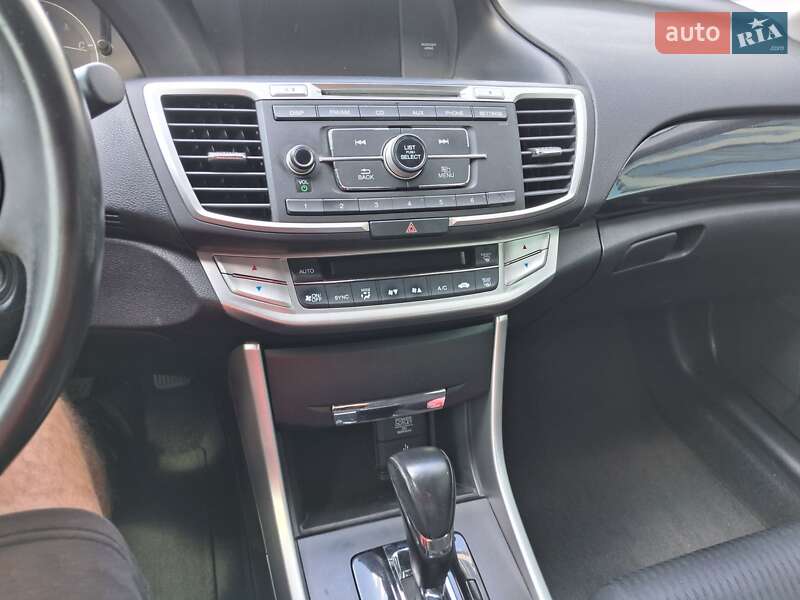 Седан Honda Accord 2015 в Дніпрі