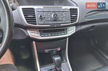 Седан Honda Accord 2015 в 