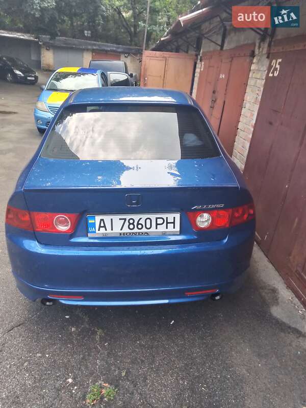 Седан Honda Accord 2005 в Києві