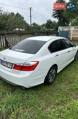 Седан Honda Accord 2015 в 